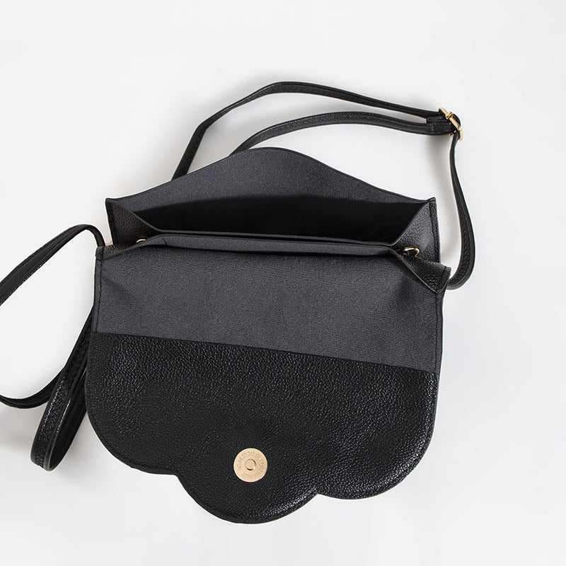 SŪTRA Ethnic-Style Crossbody Bag – Handmade Floral Shell-Shaped Phone Pouch for Women, Single-Shoulder Beaded Sling Bag