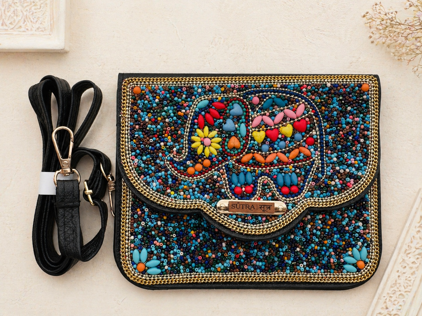 SŪTRA Ethnic-Style Crossbody Bag – Handmade Floral Shell-Shaped Phone Pouch for Women, Single-Shoulder Beaded Sling Bag